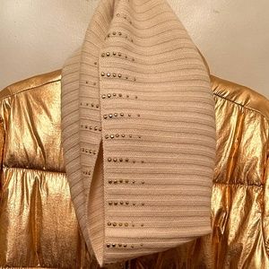 Ralph Lauren Circle Scarf in Ivory and Gold